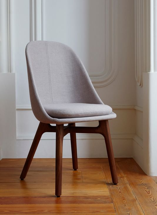 1 Solo Dining Chair By Neri Hu Photo By Yuki Sugiura