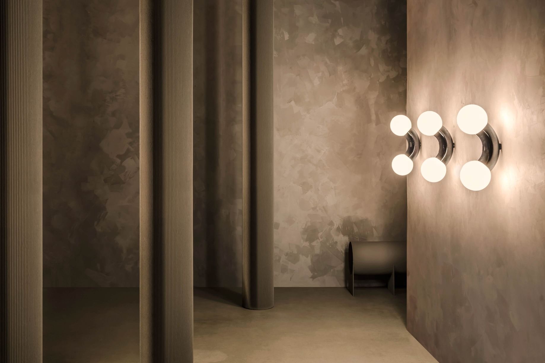 2019 andre paul pinces And Light 2019 Grey 14136 20190123 10 Vine Sconce