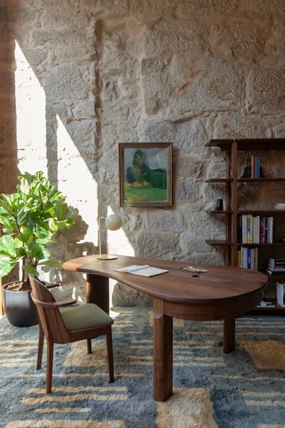 683 Q Twenty five Desk 680 Dining chair 682 SV Shelving unit by De La Espada Atelier photo by Sanda Vuckovic 2