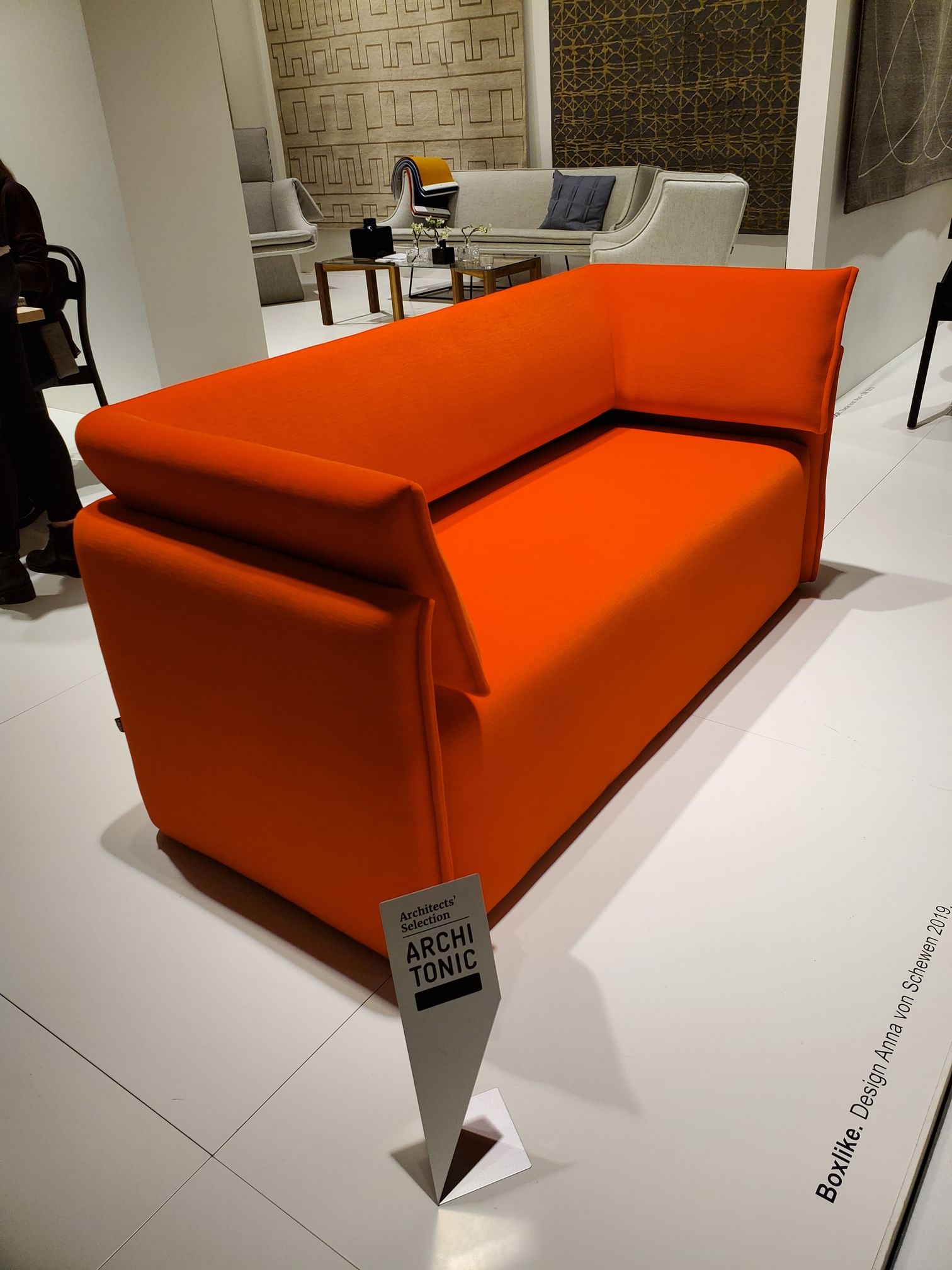 Boxlike-Sofa-by-Articles