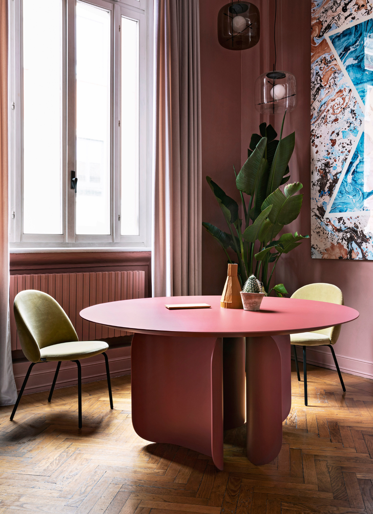 Barry Table