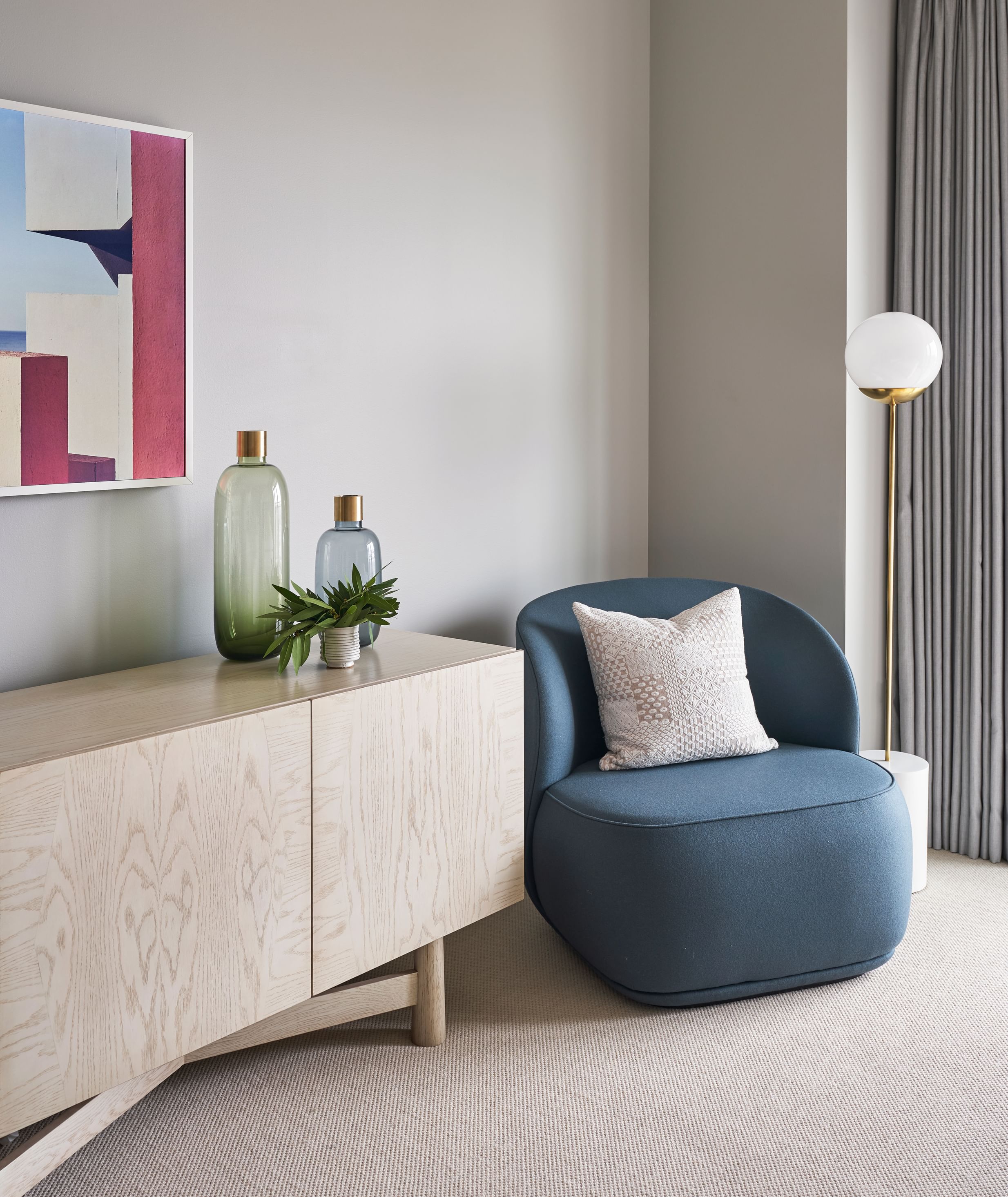 Friends Founders La Pipe Lounge Chair