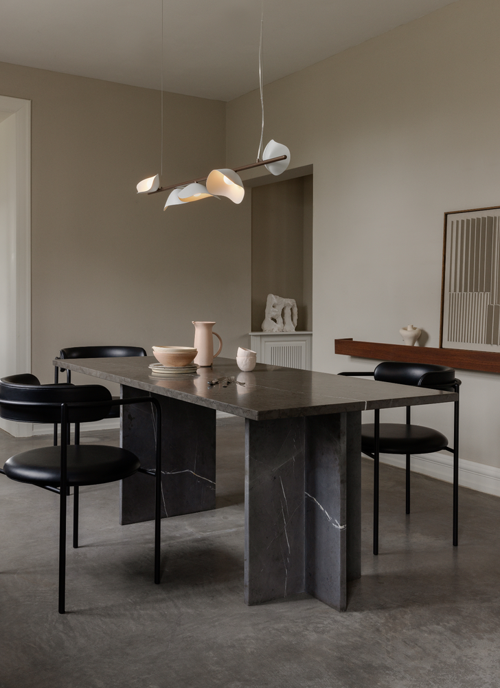 Nuura Florii 5 Linear Dark Bronze White 02 Nuura Florii 5 Linear Dark Bronze White 03 Nuura Florii 5 Linear Dark Bronze White 04 Nuura Florii 5 Linear Dark Bronze White 07 Nuura Florii 5 Linear D