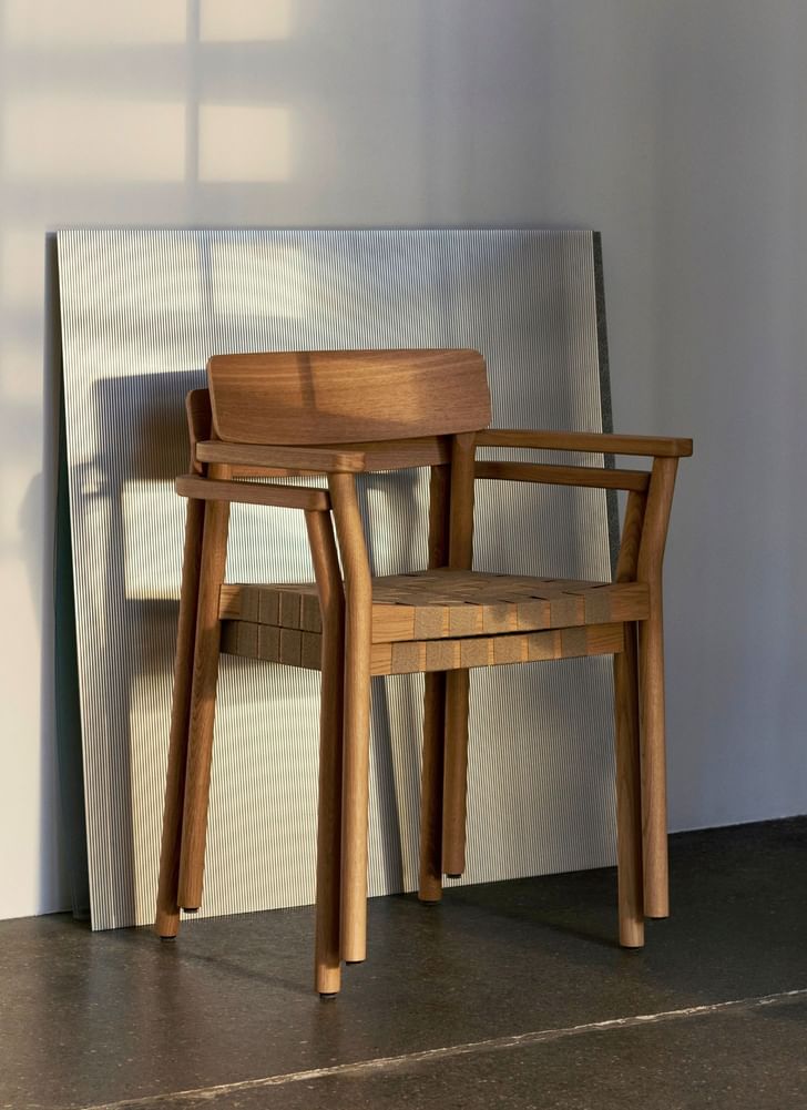 Tradition Betty TK9 10 Side Chair