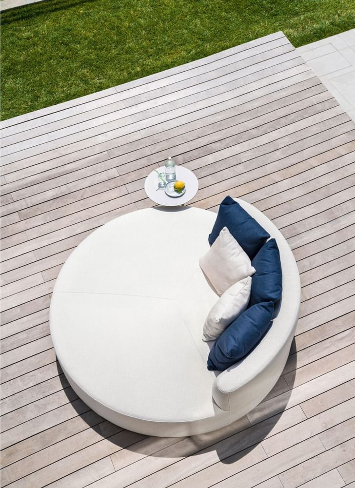 Varaschin Belt Round Daybed White