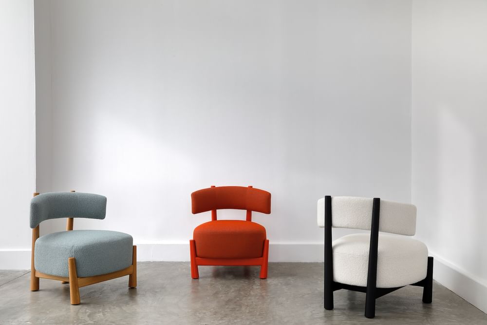 The Dalia Armchair can gently integrate in hospitality spaces, yet also adapt to domestic living rooms and bedrooms.