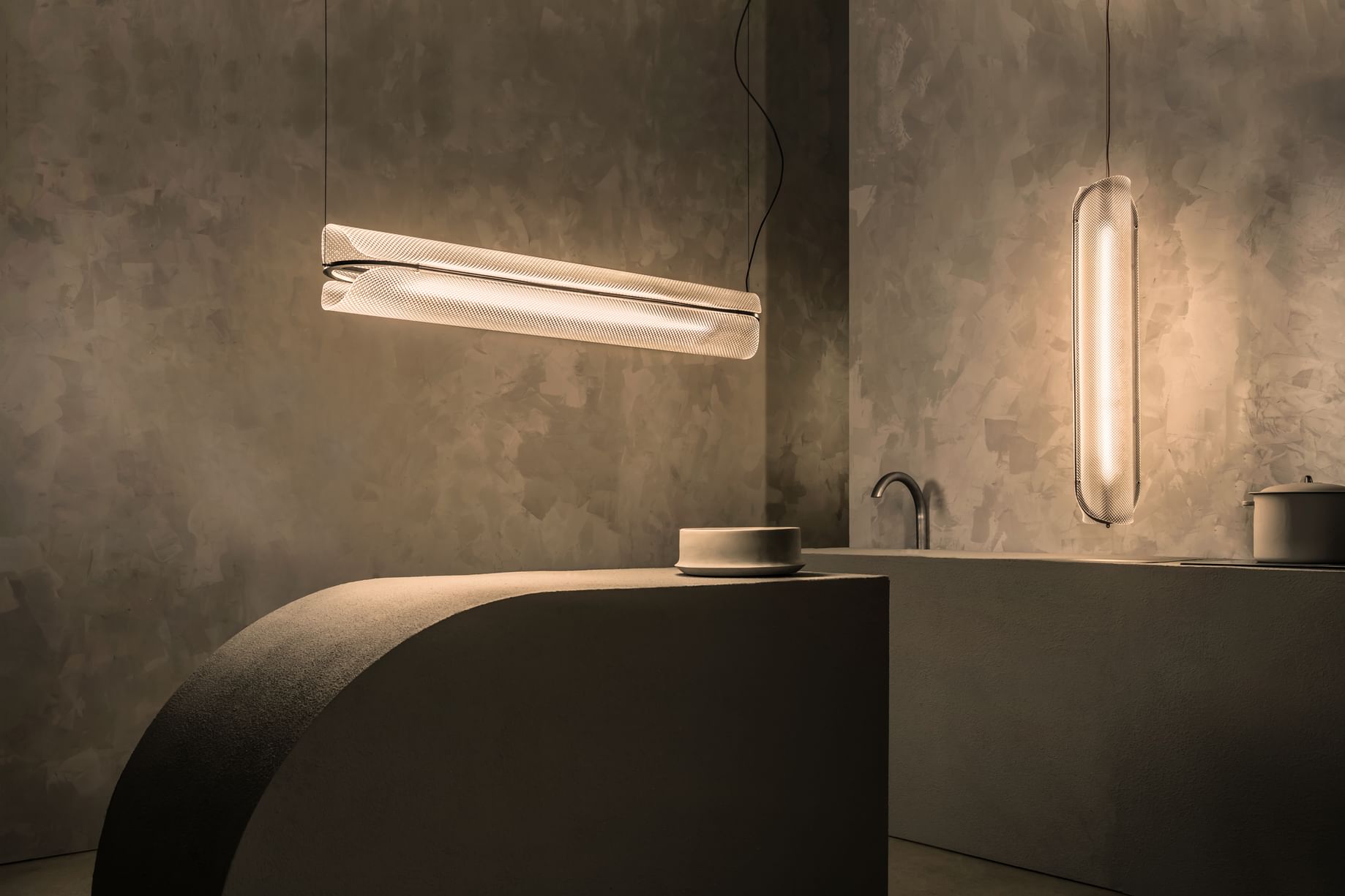 Andlight vale pendant insitu haute living