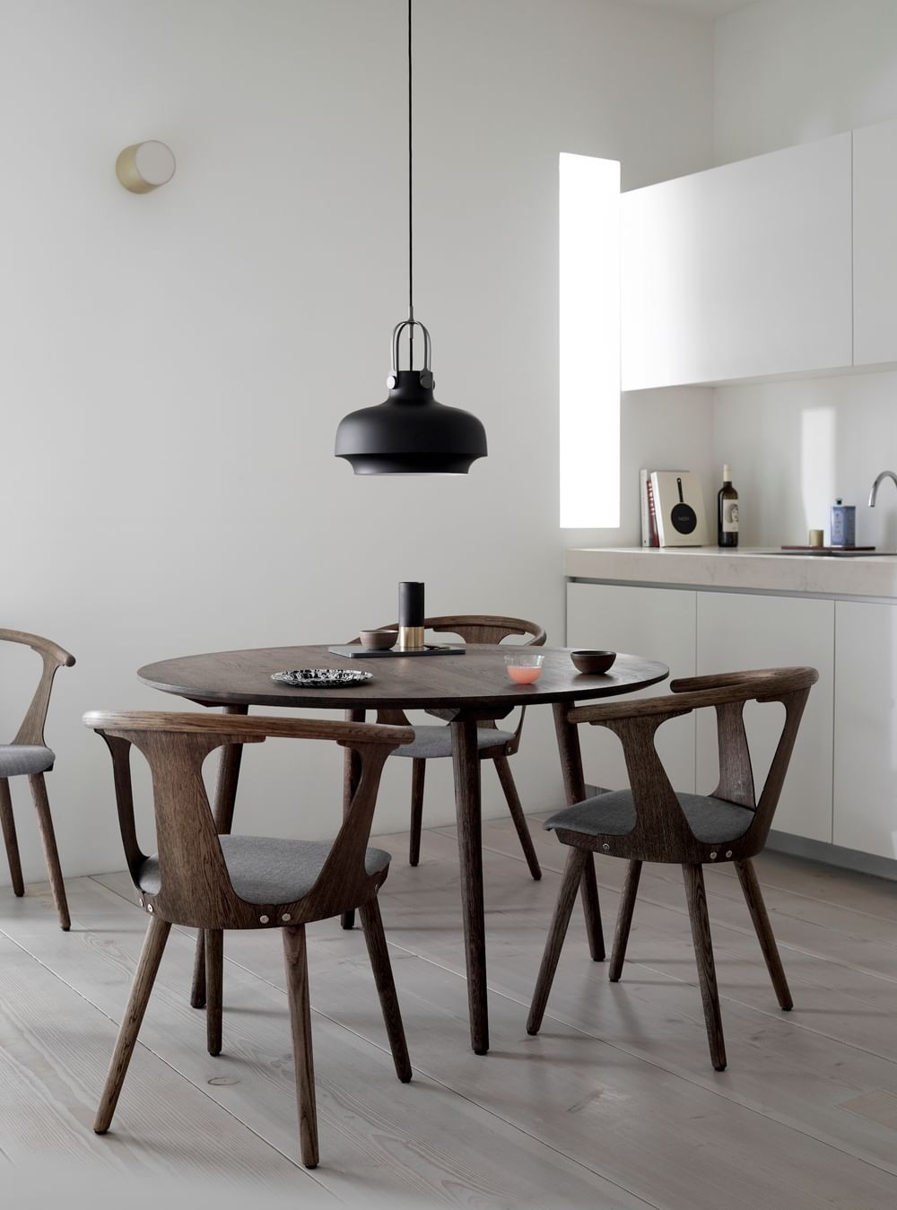 Andtradition inbetween chair sk2 insitu haute living