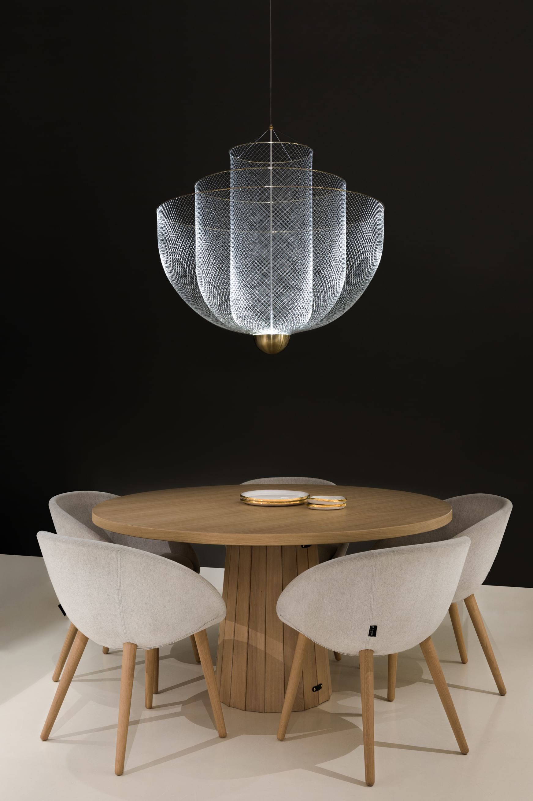 Moooi meshmatics chandelier dining insitu haute living