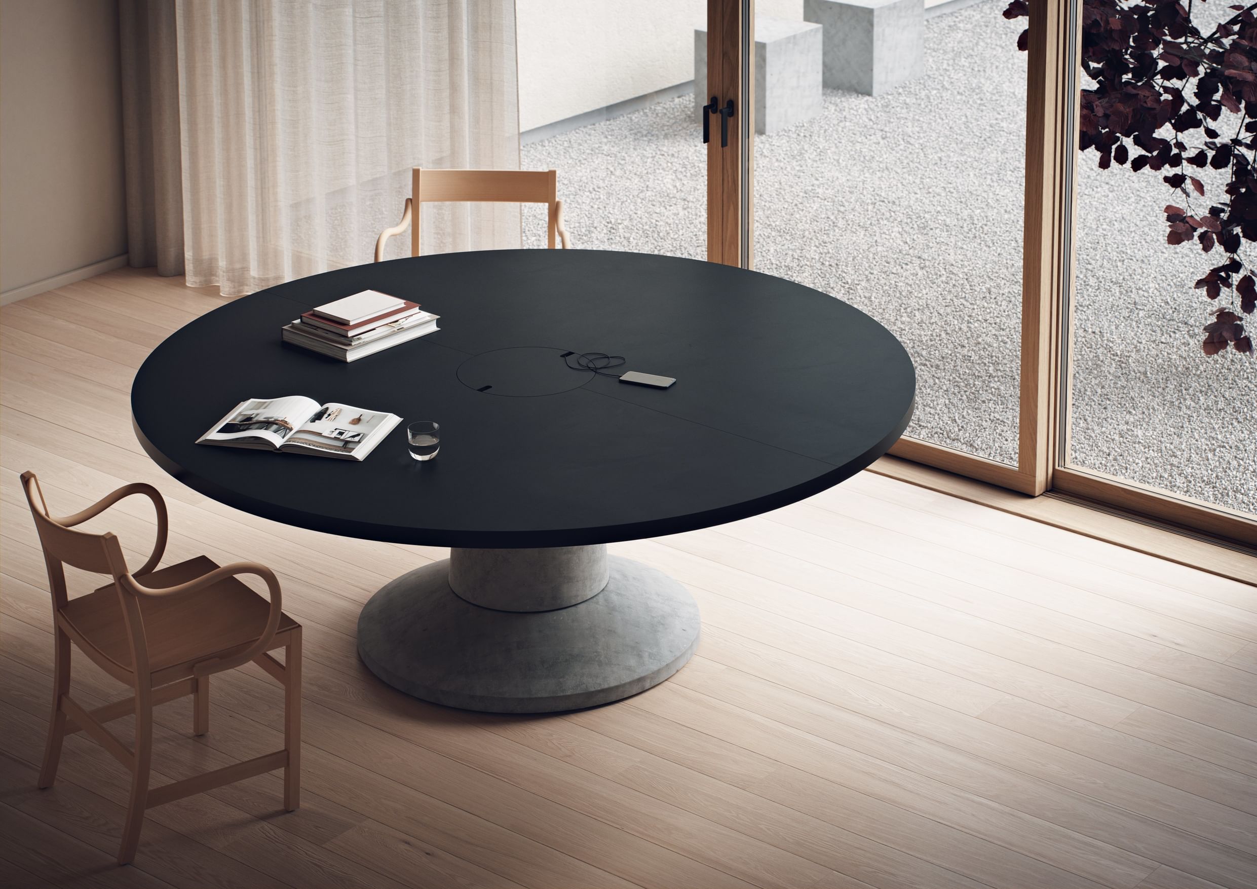 Massproductions colossus table round black insitu haute living