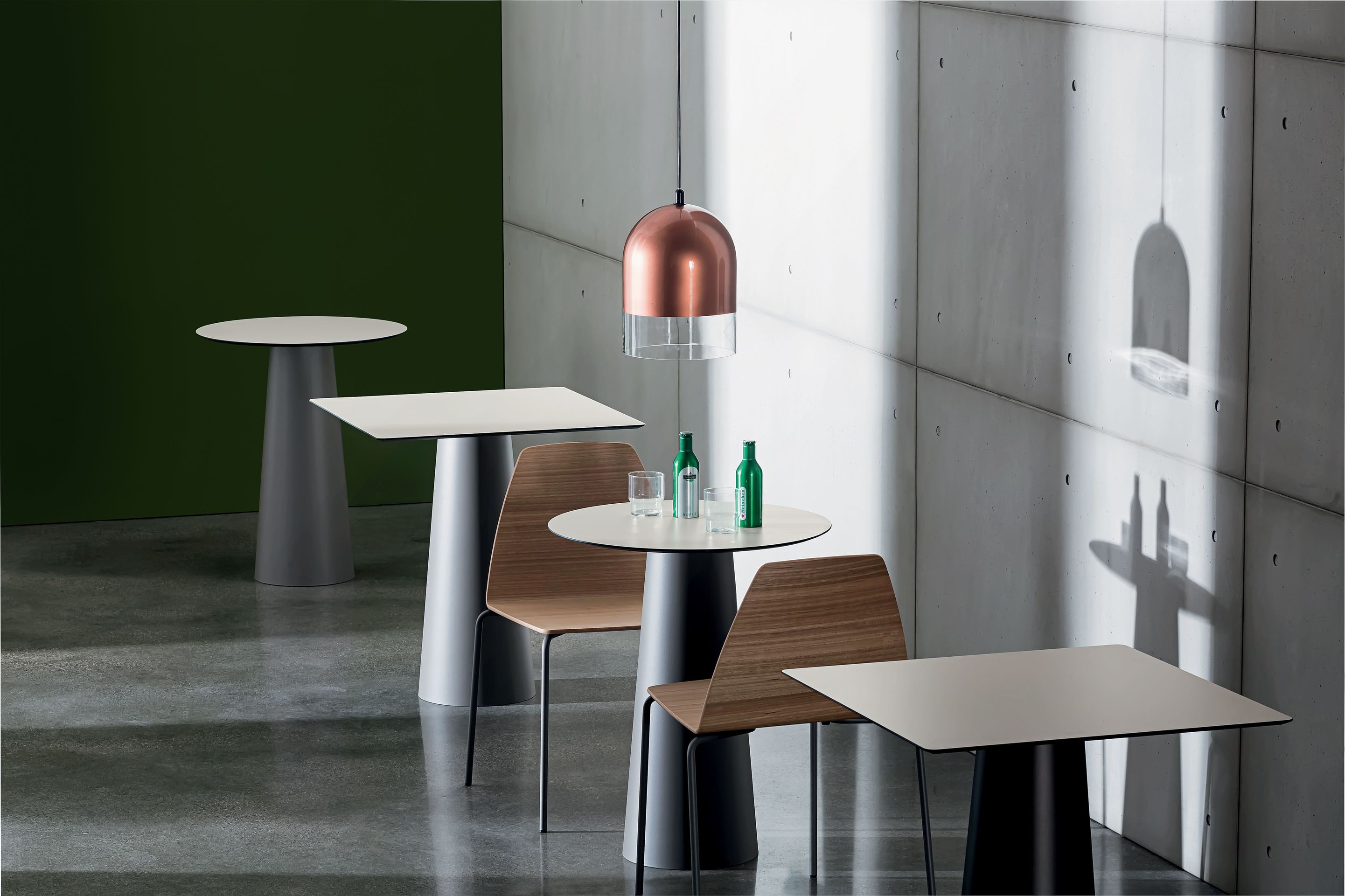 Sovet-totem-bar-table-haute-living