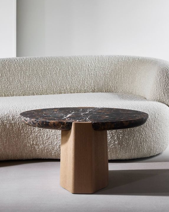 Particuliere akra coffee table final