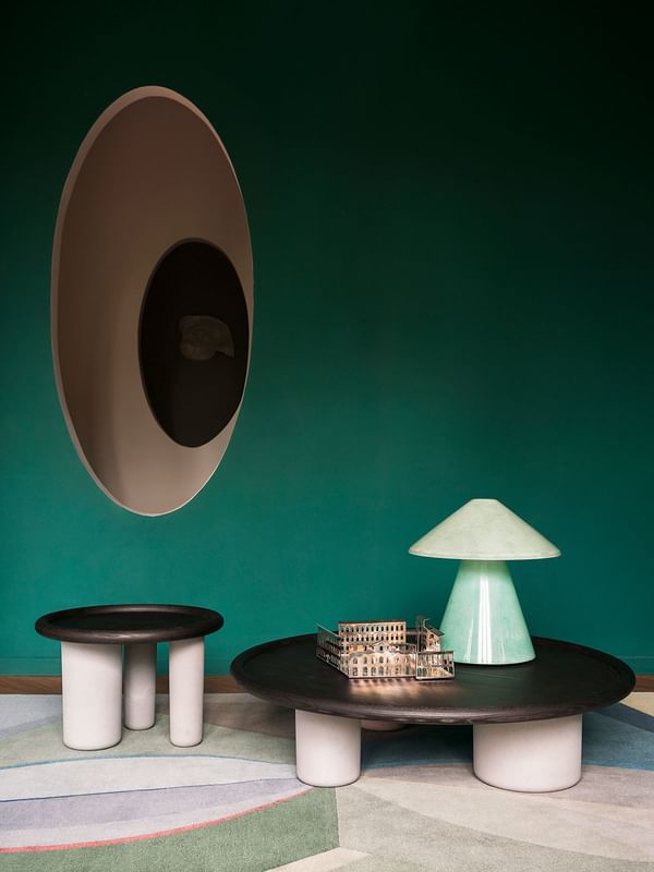 Tacchini pluto tables low side