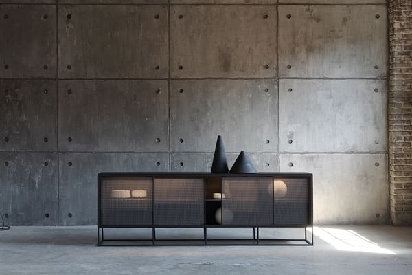 Zeus isotta sideboard