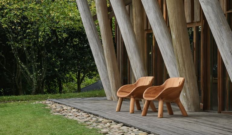 Shinra Lounge Chairs Hida