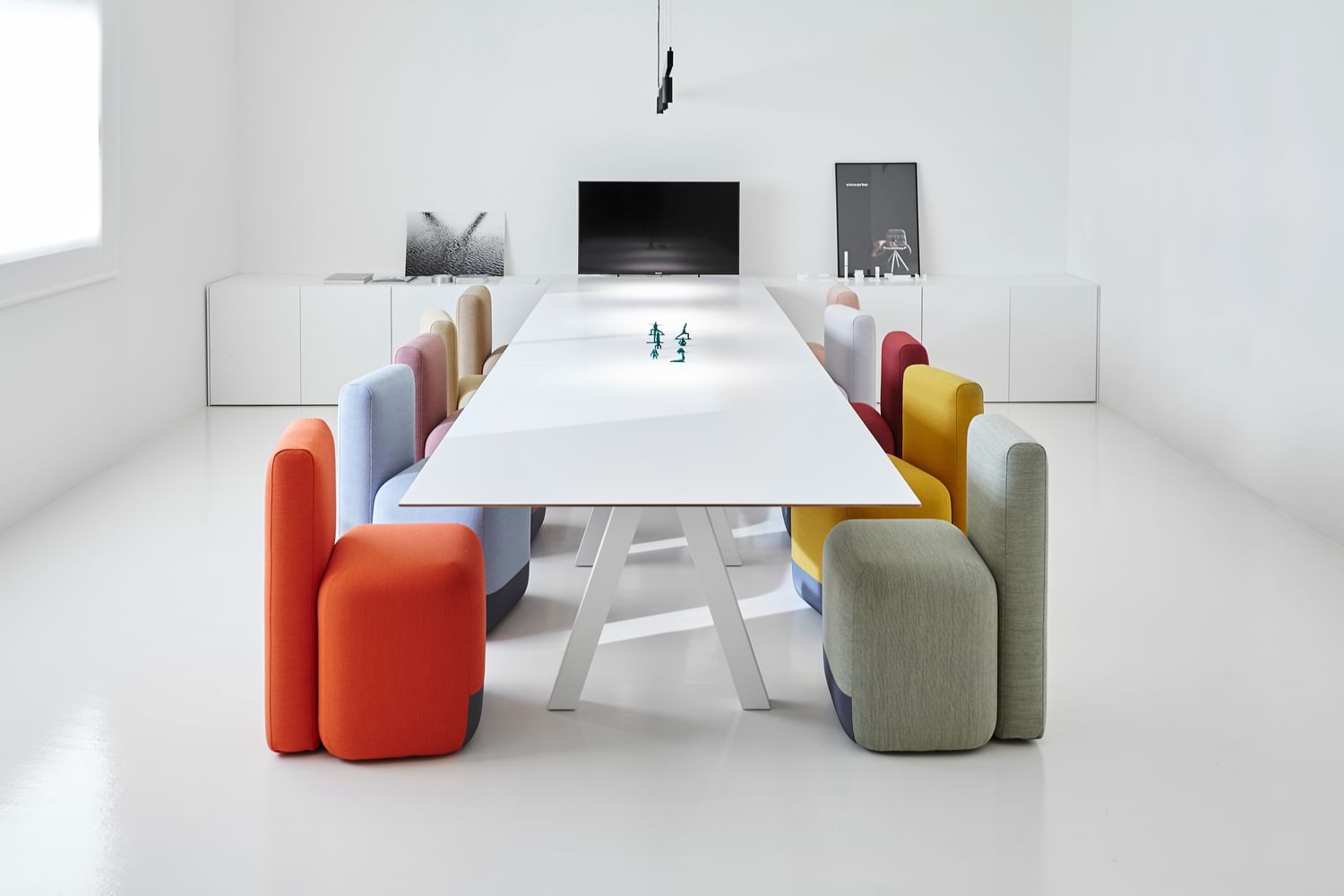 Viccarbe office season chair institu haute living