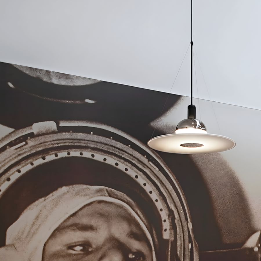 全国送料無料ギフト Frisbi Pendant Lamp by Flos | Haute Living シーリングライト・天井照明