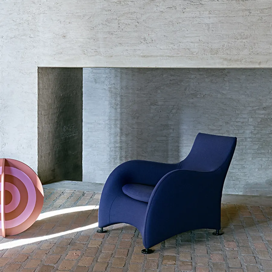Montis Loge Chair, buy Loge Chair by Montis | Haute Living