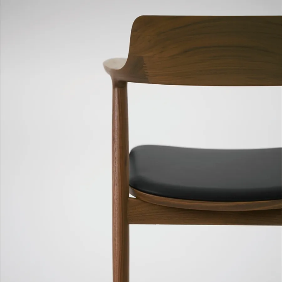 HIROSHIMA MARUNI ウォールナット Hiroshima Armchair: Upholstered by Maruni | Haute Living