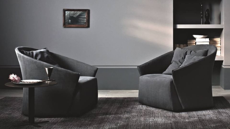 Saba Bustier Swivel Lounge Chair