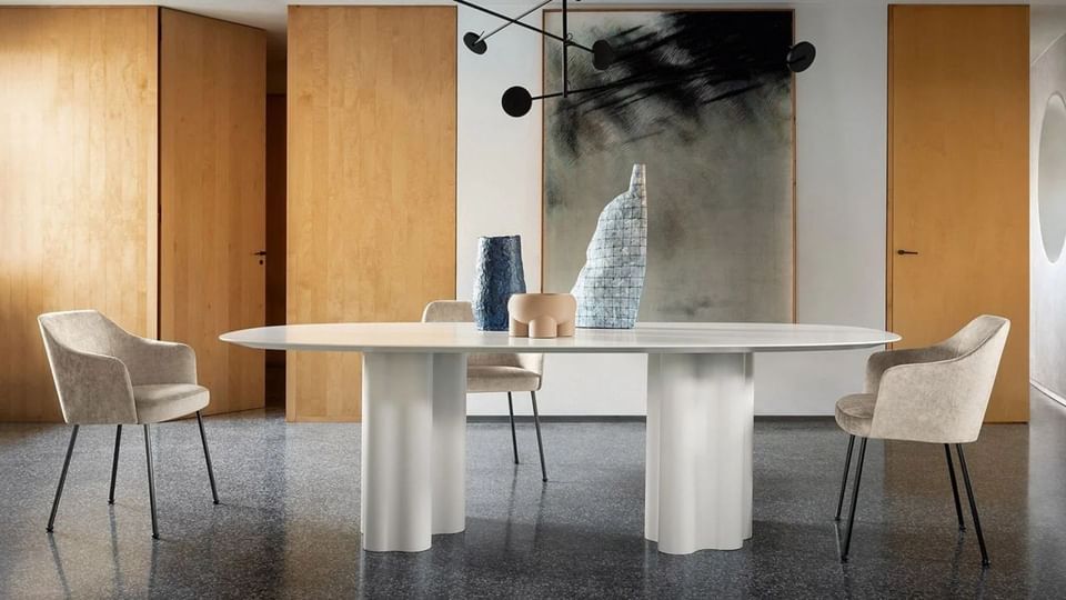 Saba Teatro Magico Oval Dining Table