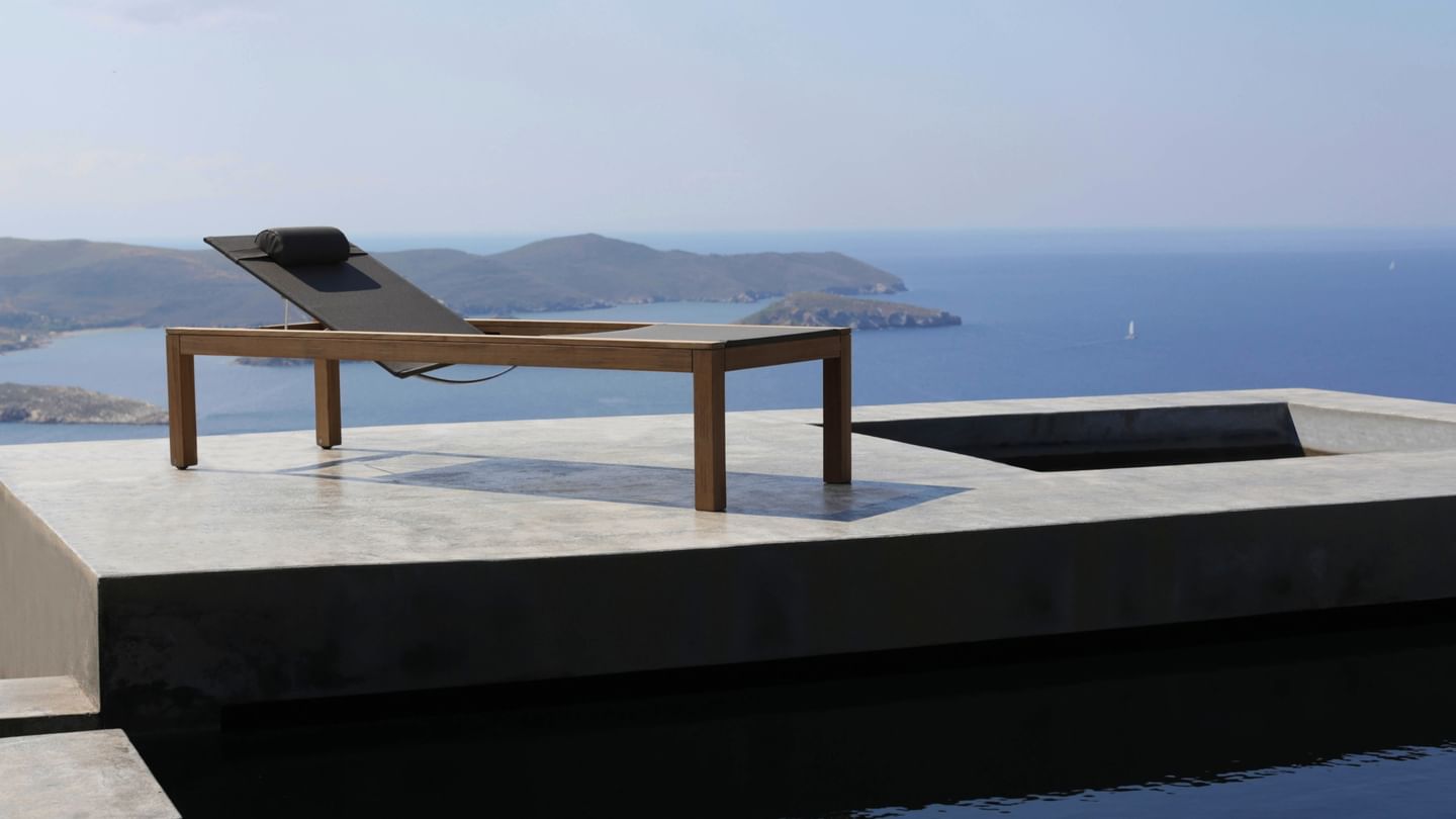 Royal Botania XQI Lounger Black Wood