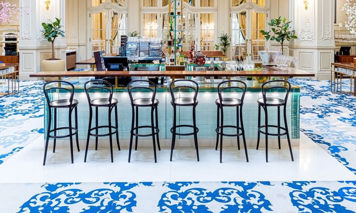 Ton 14 Bar Stool Black