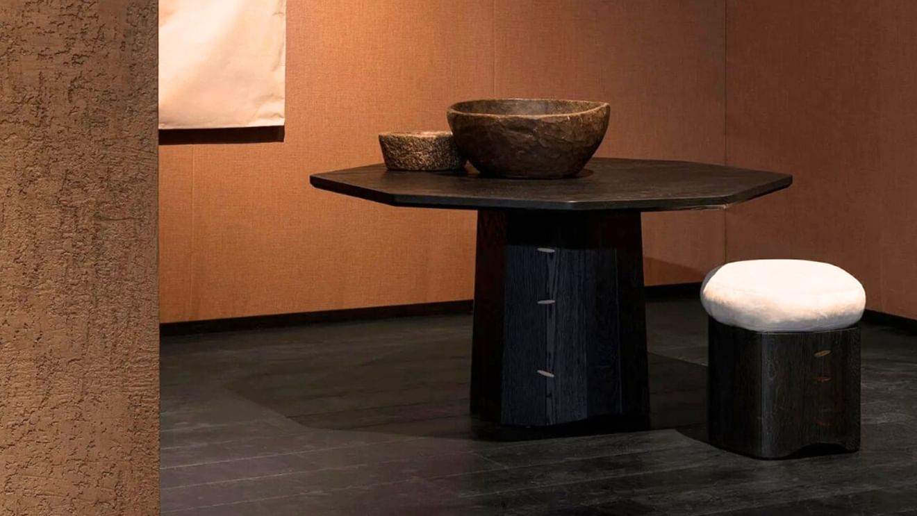 Van Rossum CAIRN Dining Table