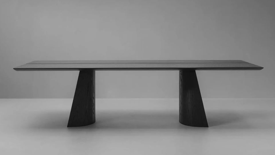 Van Rossum GOT Dining Table 2