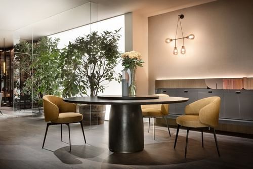 Bule dining table
