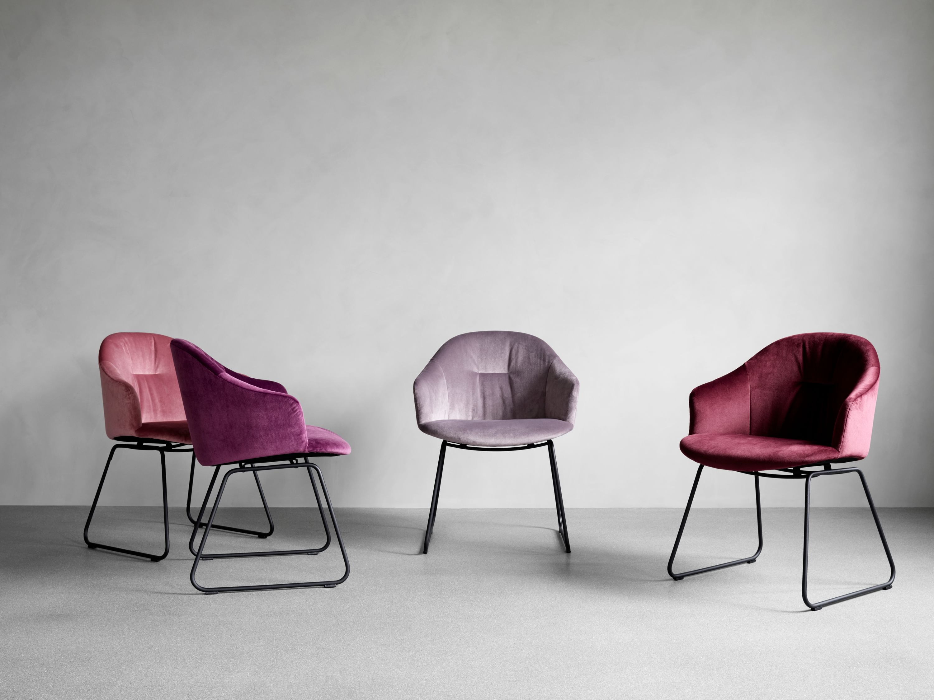 Won Versu Chair Scene